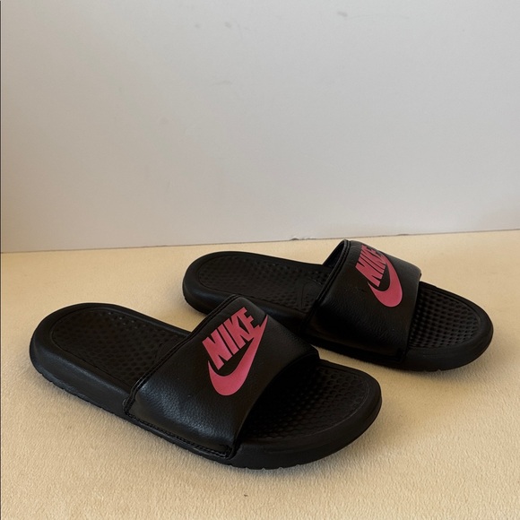 Nike slides - Picture 2 of 7